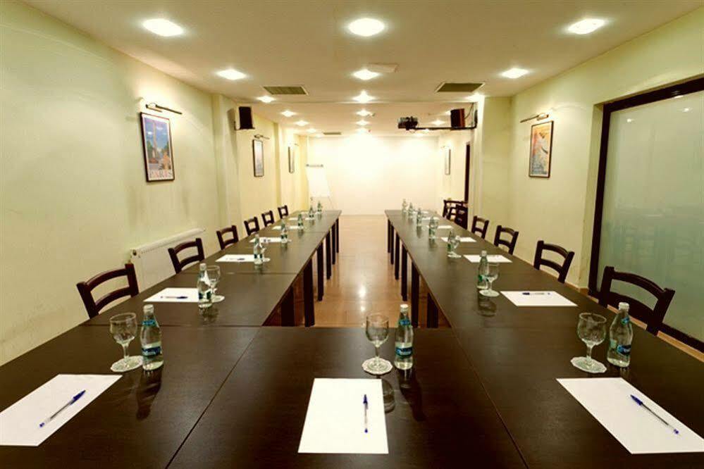Trianon Hotel